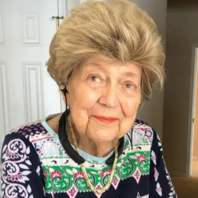Joan White Thomas's Image