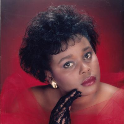 Renee  Wright's Image