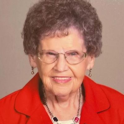 Luella M. Holle's Image