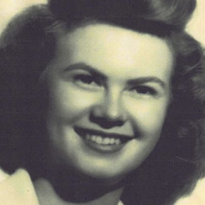 Elizabeth  Wallace's Image