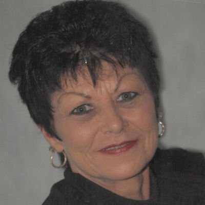 Shelley  Joos-Halfpenny's Image