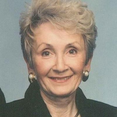 Valerie  Manders's Image