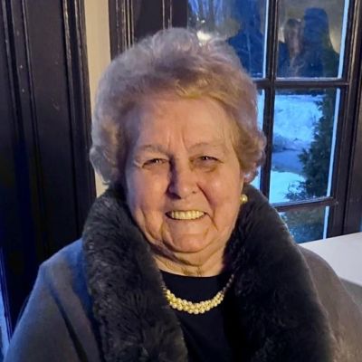 Laura C. Pantelakos's Image