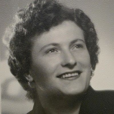 Magdalena  Bless's Image