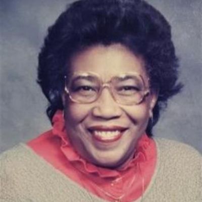 Betty McQueen  Holloway's Image