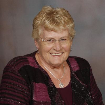 Reva  Hinderliter's Image