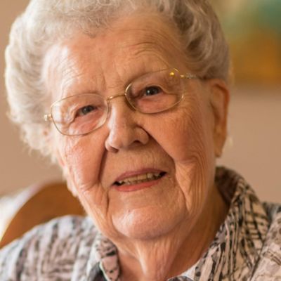Dorothy Dot Gail Ault