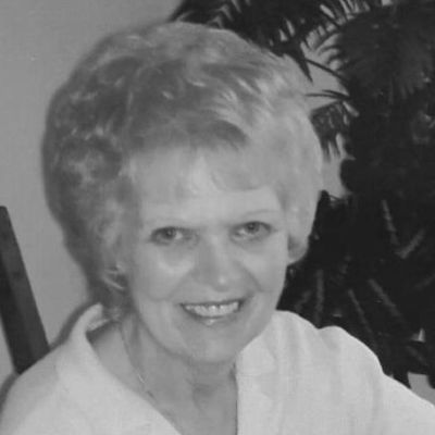 Evelyn (Sally) Mae Rusnell