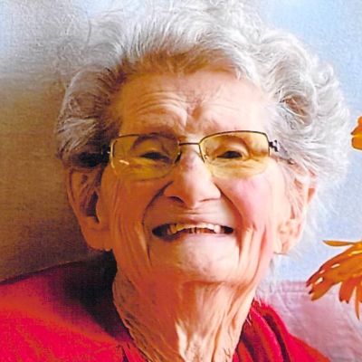 Maxine  Helms's Image