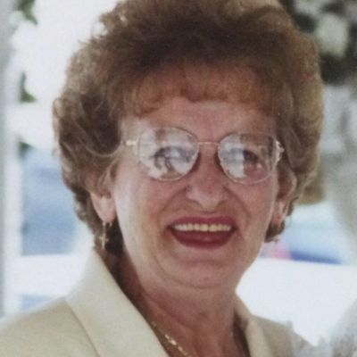 Doris L Pelky
