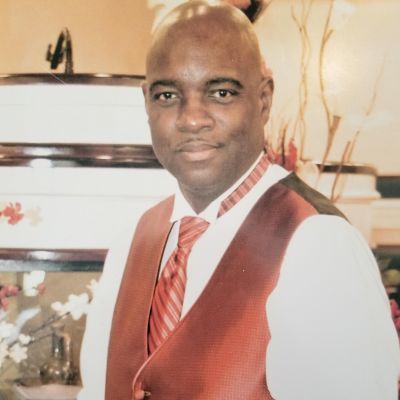 Roderick  Cobb