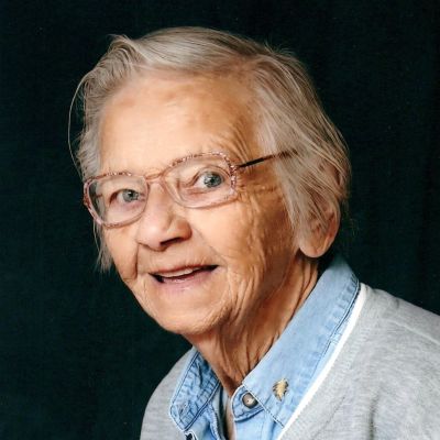 Lara Elizabeth Smith