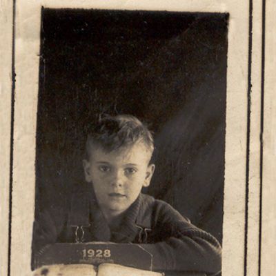 Oscar  Roberts