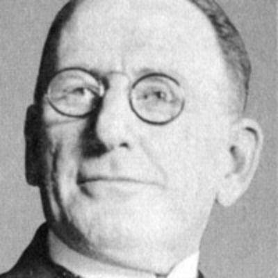 William  Simmons