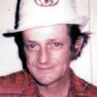 Alvis  Riddle
