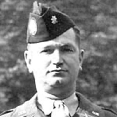 Robert  Strayer