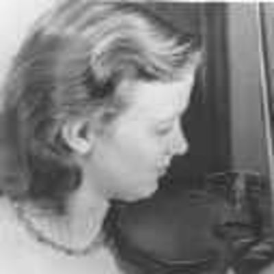 Gail  Locken