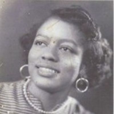 Louise  Moore