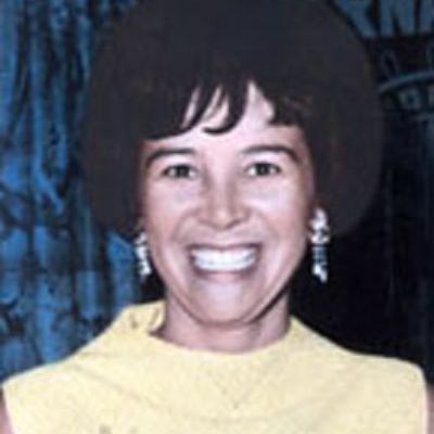Etta  Grooms