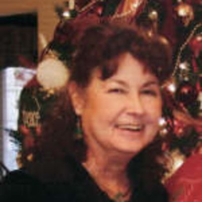 Phoebe  Lee