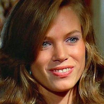 Phyllis  Browne