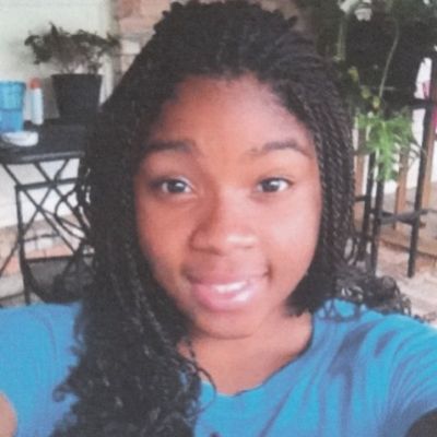 Shania  Gray