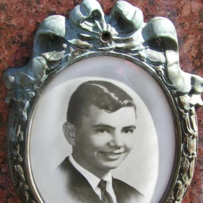 Ronald  DeWeese