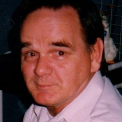 Clarence  Saunders