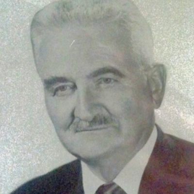 Kenneth  Kellar