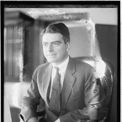 Leon  Fraser