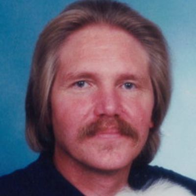 Scott  Knotts
