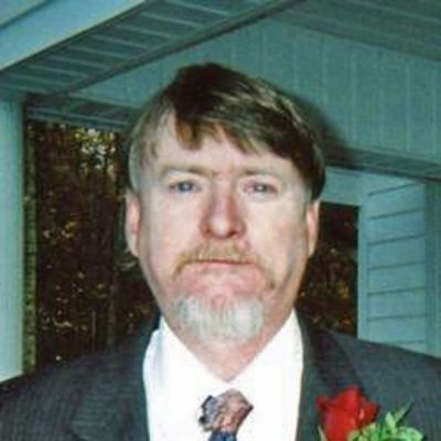 Robert  Darnell