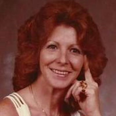 Robyn  Follak