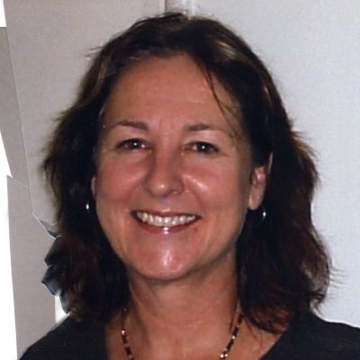 Julie  Medina