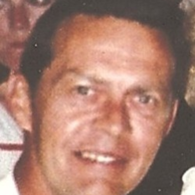 Robert  Armstrong