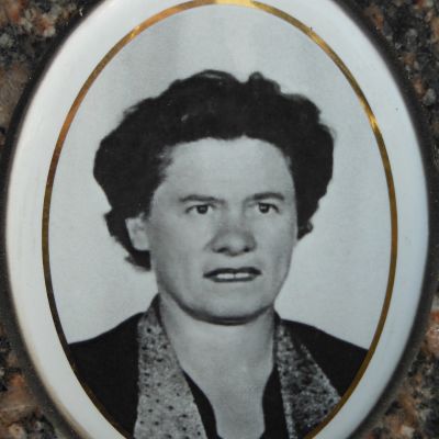 Katherina  Mathern