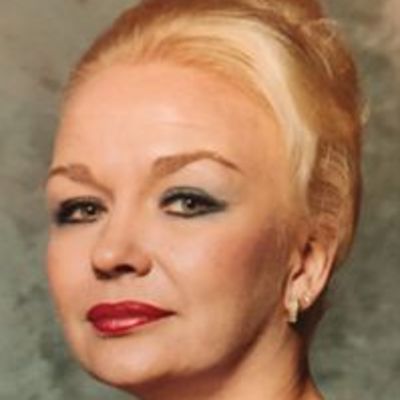 Helen  Valore
