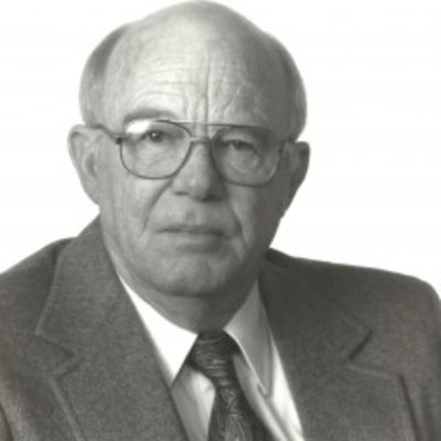 Elwood  Tucker