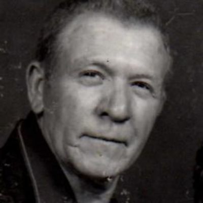 Delwyn  Scott