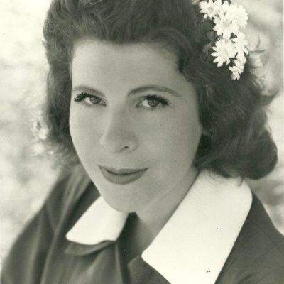 Iovanna  Wright