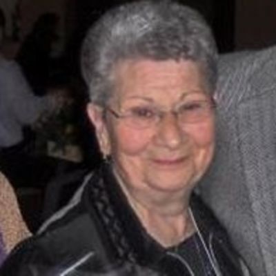 Myrna  Benton