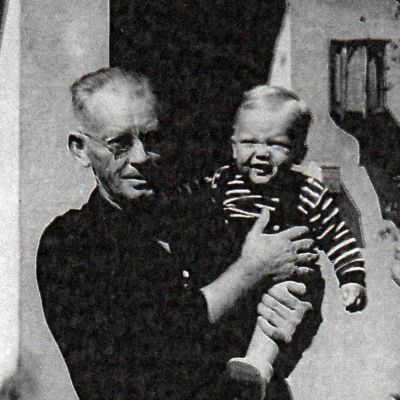 Charles  McCallum