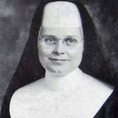 Yvonne  Jenn