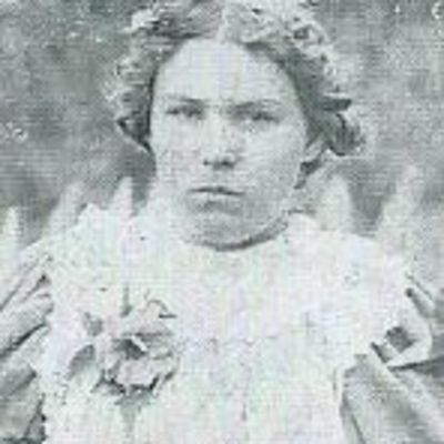 Minnie  Thompson