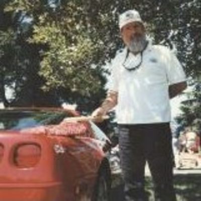 Stephen  Leschine