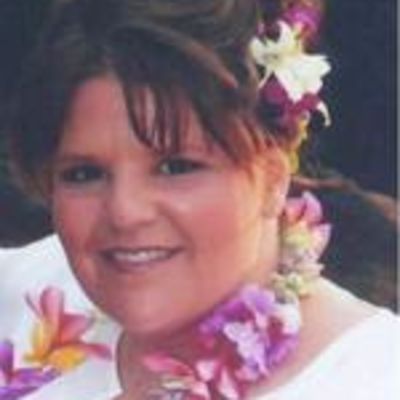 Shelly  Clay
