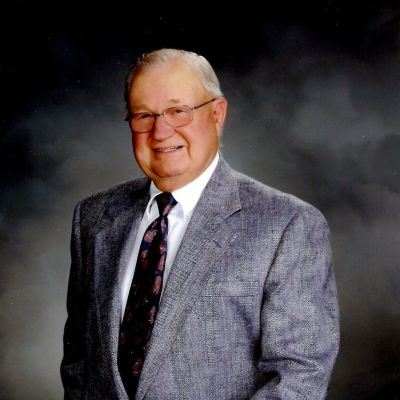 Lloyd  McCusker