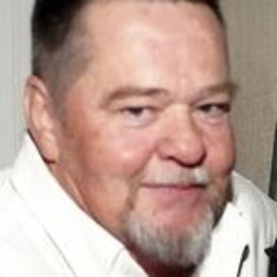 Kenneth  Mummert