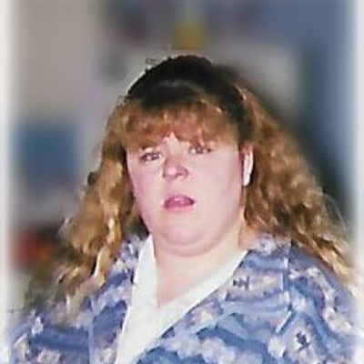 Lisa  Linhart