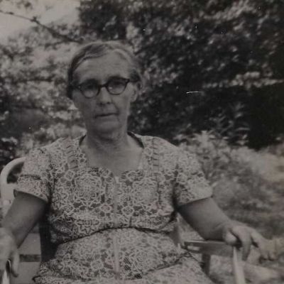 Lela  Burford